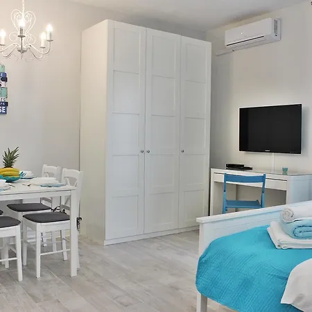 Studio 15749a